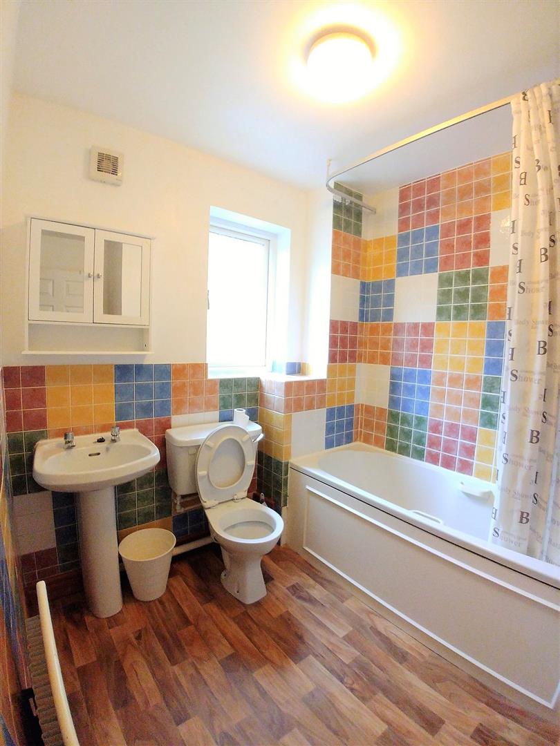 8 St Lukes Court Fairfield Road, Lancaster, LA1 5NQ